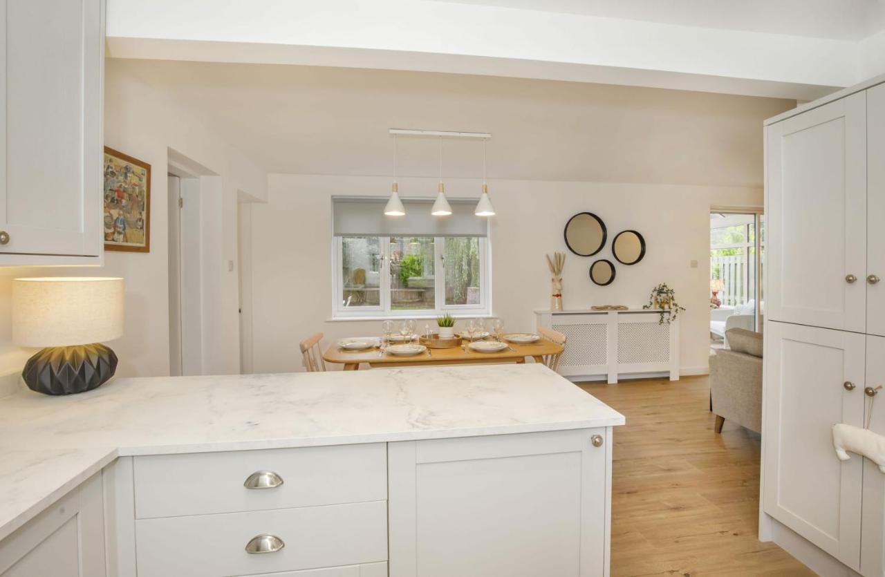 The Willows With Free Parking For 2 Cars York Bagian luar foto