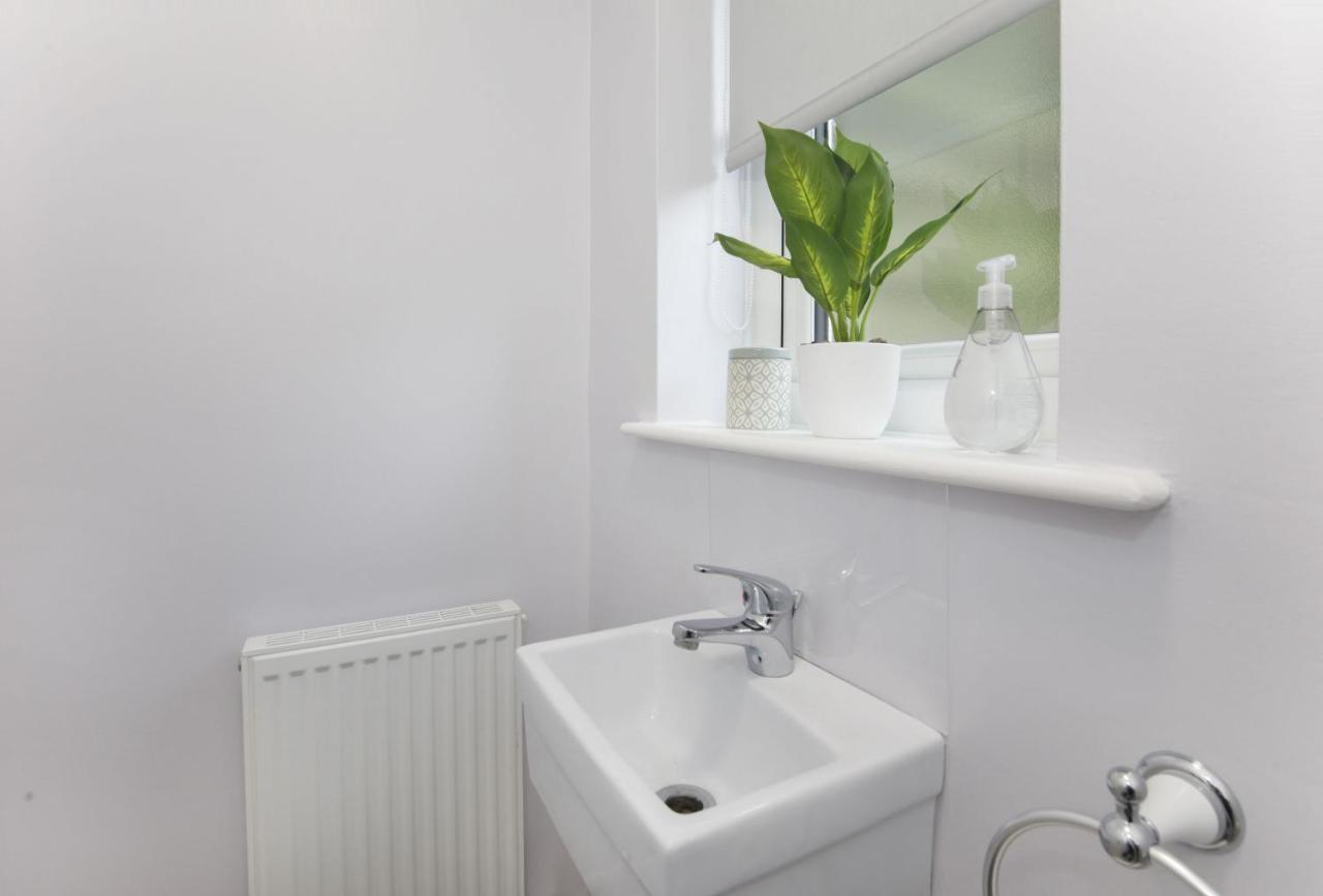 The Willows With Free Parking For 2 Cars York Bagian luar foto