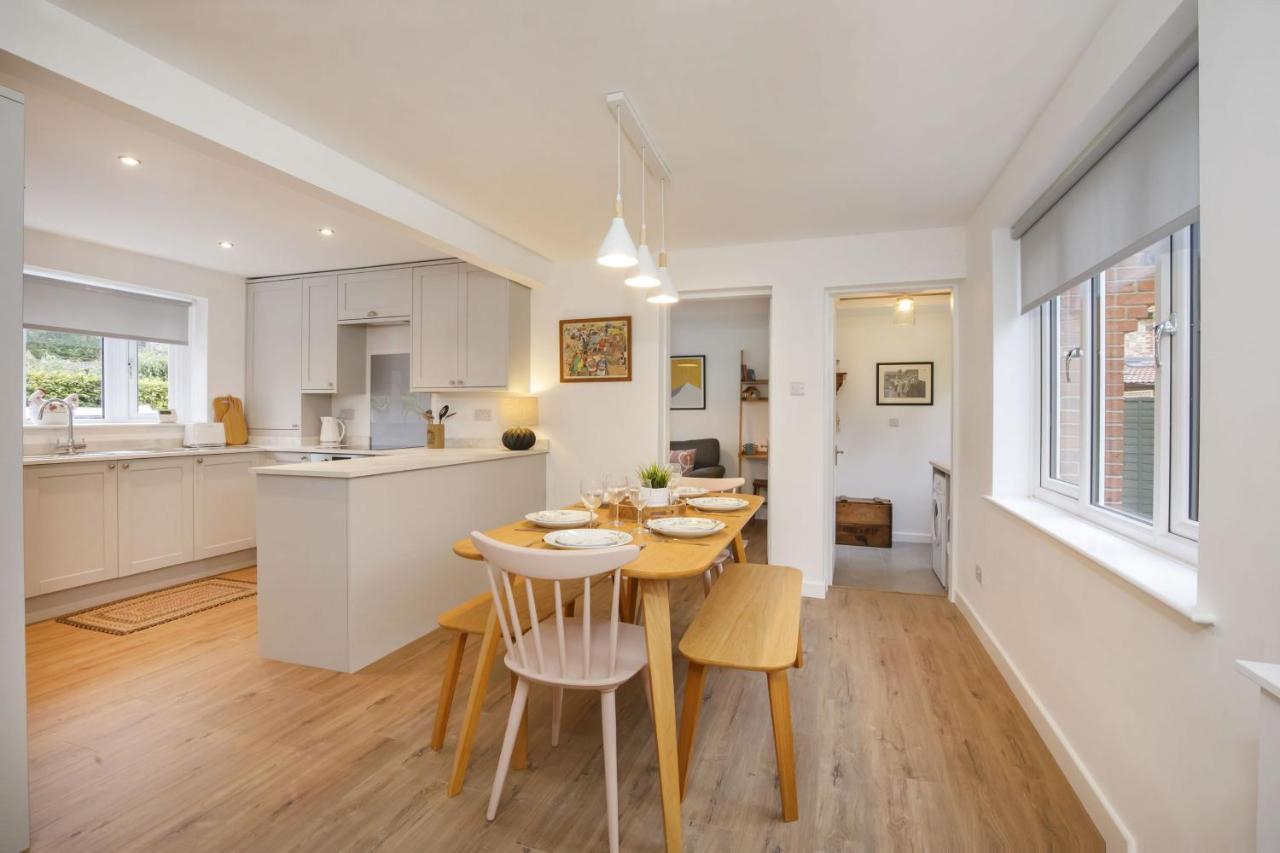The Willows With Free Parking For 2 Cars York Bagian luar foto