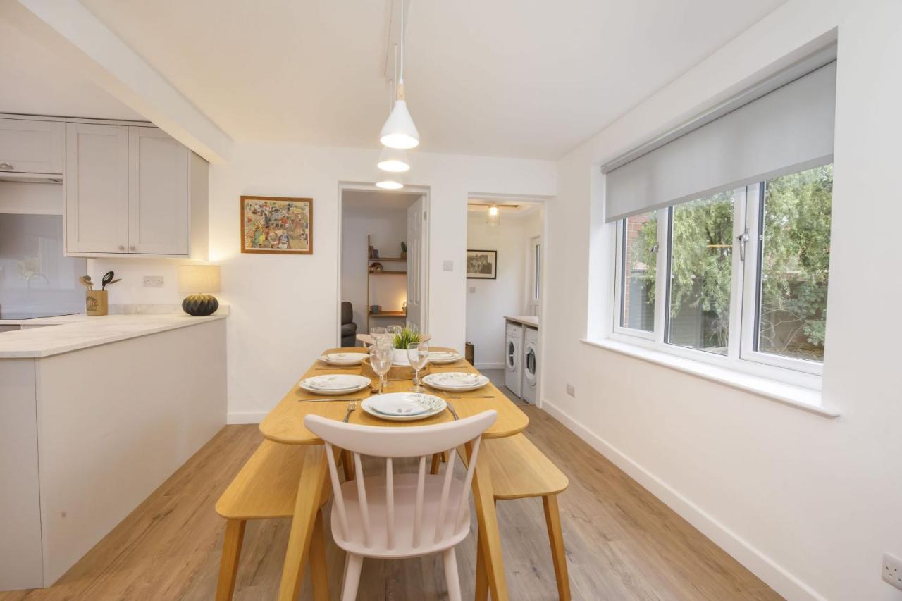 The Willows With Free Parking For 2 Cars York Bagian luar foto