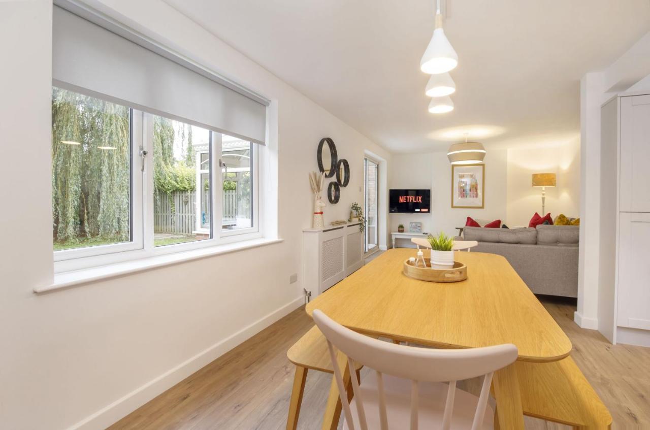 The Willows With Free Parking For 2 Cars York Bagian luar foto