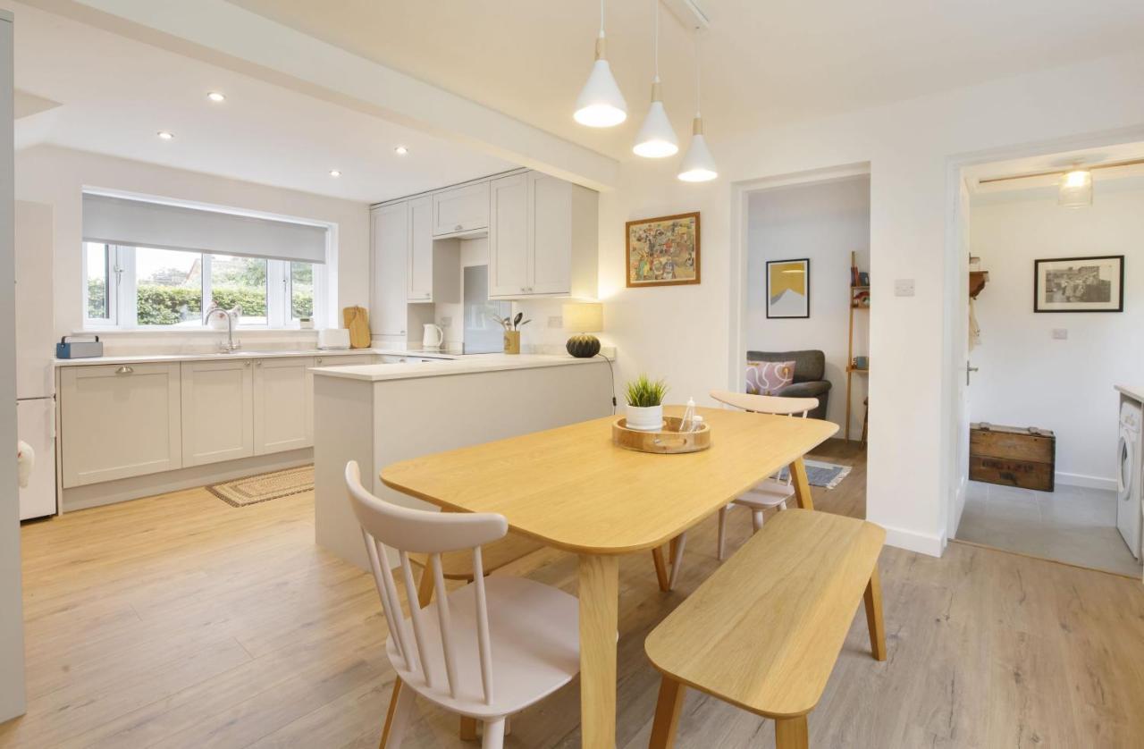 The Willows With Free Parking For 2 Cars York Bagian luar foto