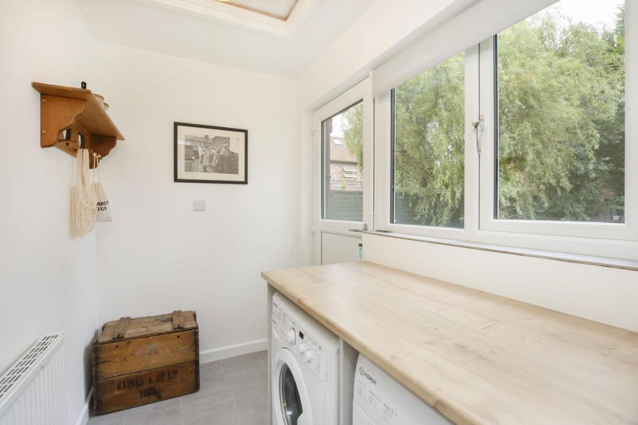 The Willows With Free Parking For 2 Cars York Bagian luar foto