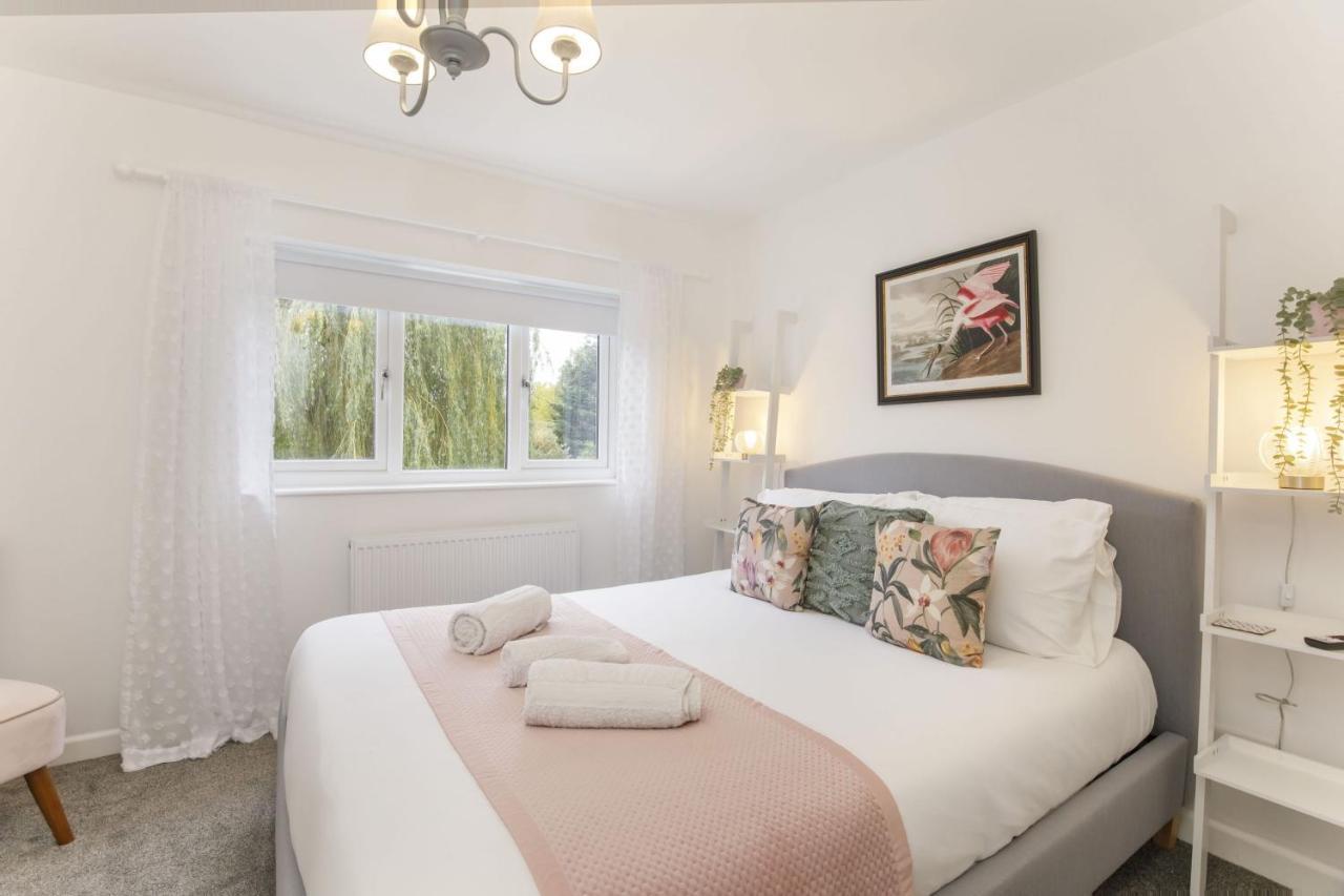 The Willows With Free Parking For 2 Cars York Bagian luar foto